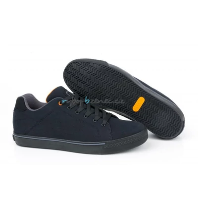 Fox - Black / Orange trainer size 8 / 42